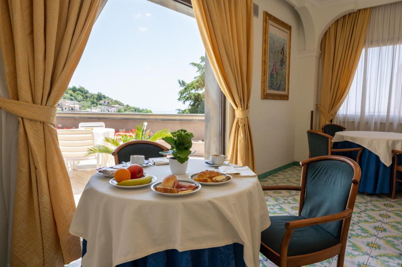 Hotel Montana SantʼAgata sui Due Golfi Exteriér fotografie
