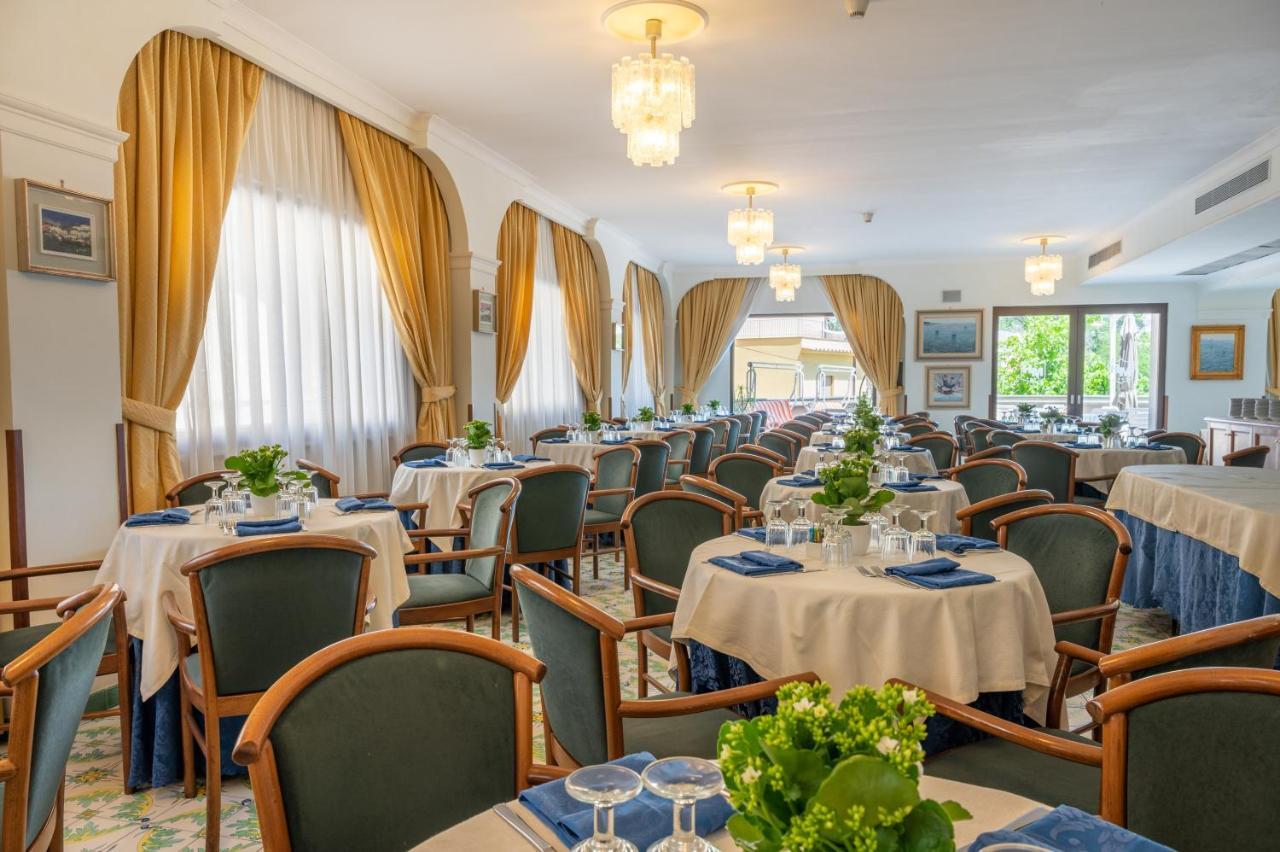 Hotel Montana SantʼAgata sui Due Golfi Exteriér fotografie