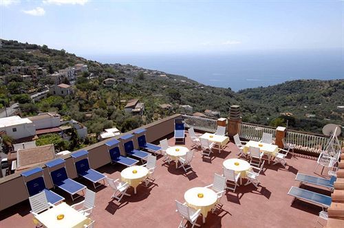 Hotel Montana SantʼAgata sui Due Golfi Exteriér fotografie