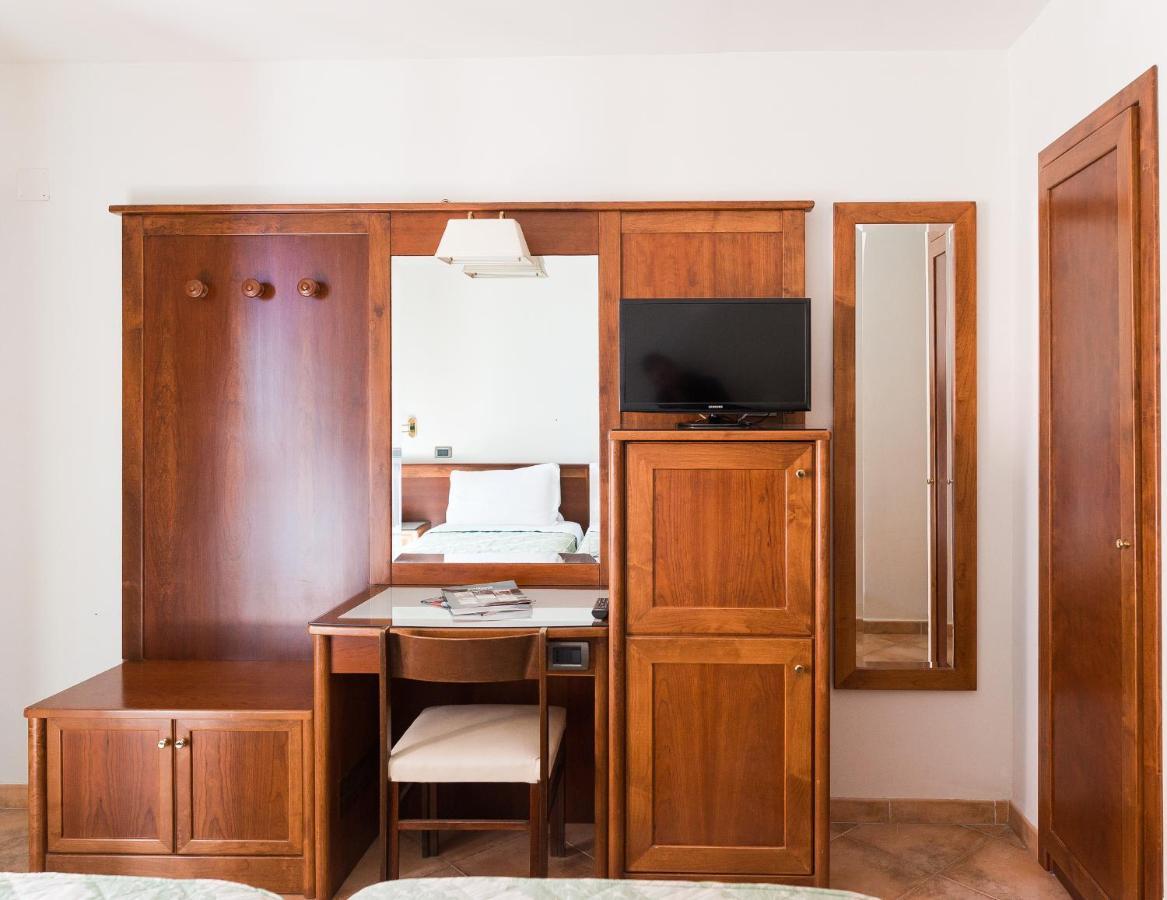 Hotel Montana SantʼAgata sui Due Golfi Exteriér fotografie