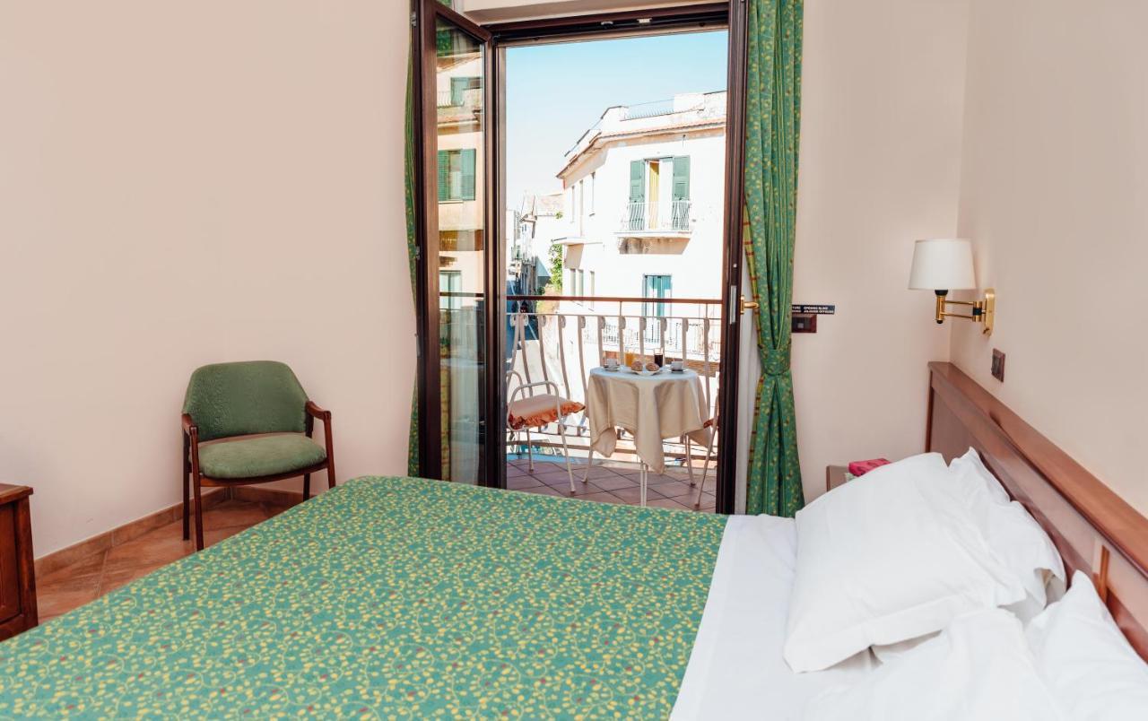 Hotel Montana SantʼAgata sui Due Golfi Exteriér fotografie